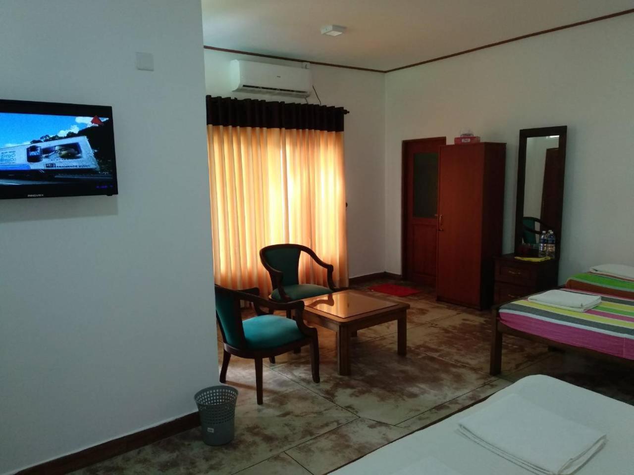 Ocean Gate Negombo B&B 외부 사진