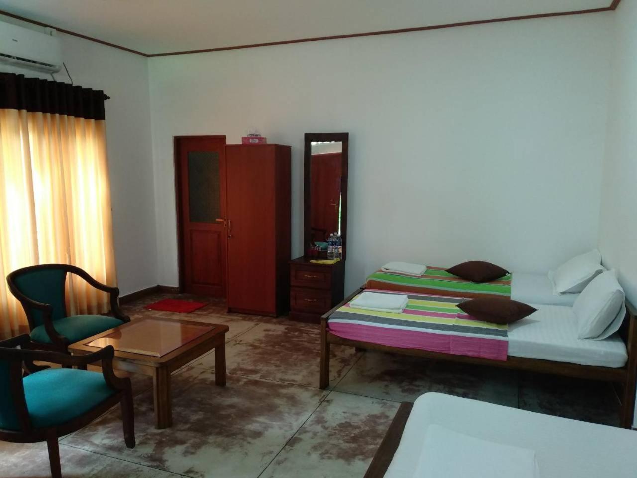 Ocean Gate Negombo B&B 외부 사진